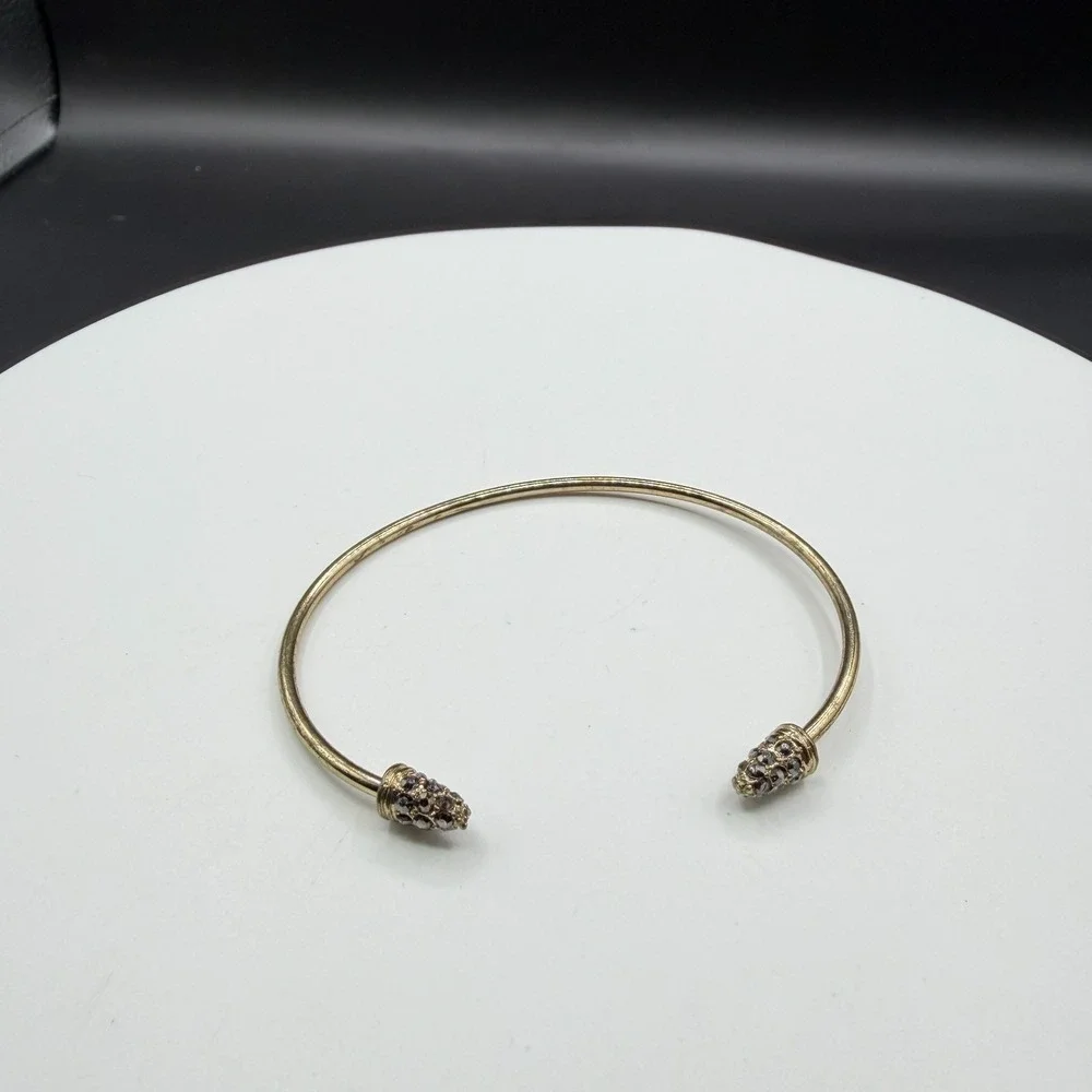 N/A gold tone